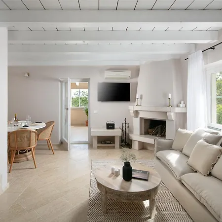 Pietre D'istria - With Private Service Villa *