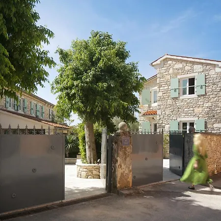 Pietre D'istria - With Private Service