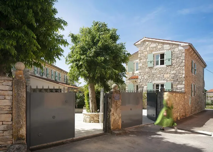 Pietre D'istria - With Private Service